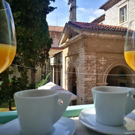 Apartament Candler's Old Town Pula