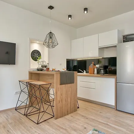 Candler's Old Town * Pula