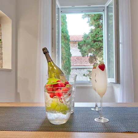 Apartment Candler's Old Town Pula